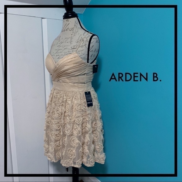 ARDEN B. Tulle and Sequin Dress - Picture 1 of 7